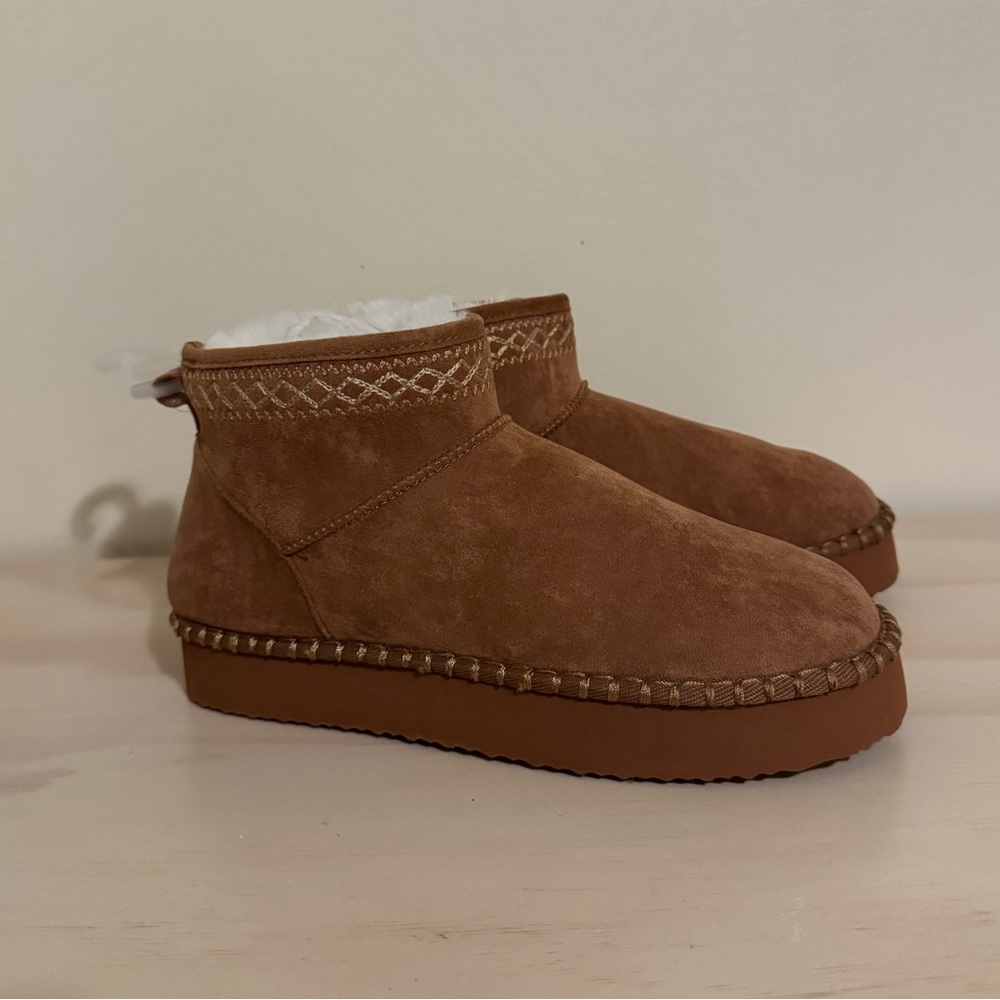 Aerie Embroidered Faux Fur Lined Chestnut Suede Ankle Booties Cozy Women’s 9 NWT